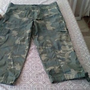 Camo Capris convertibles by Supplies size 10